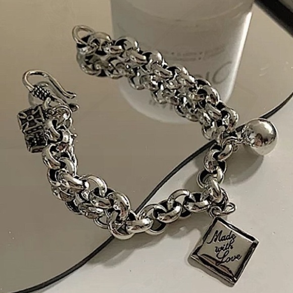 STERLING SILVER MADE WITH LOVE CHAIN LINK BRACELET - Picture 3 of 6
